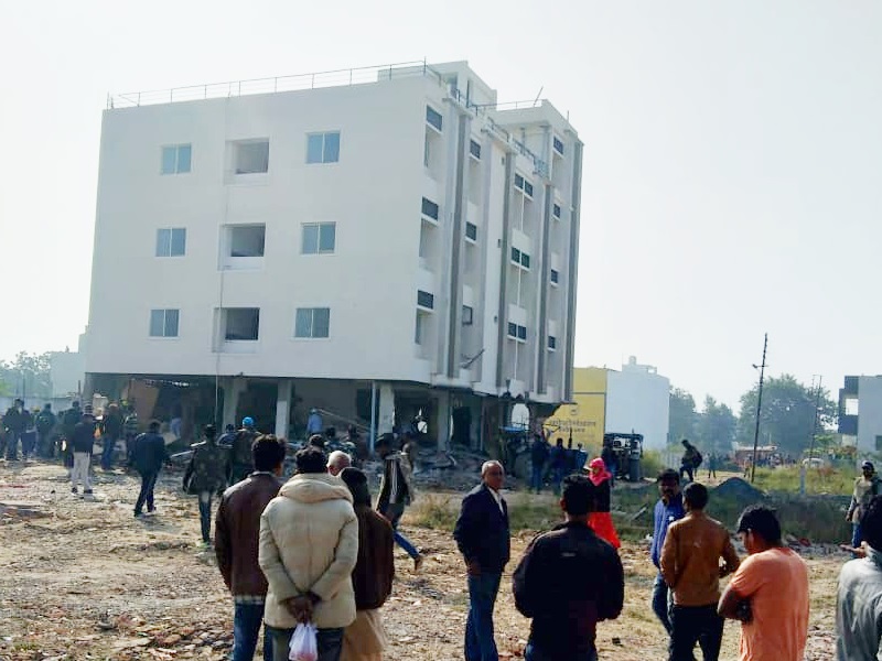 Indore, Corporation staff demolishes, four-storey illegal building