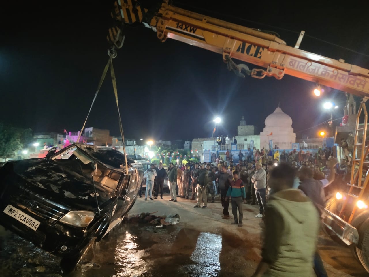 bhind, Car collapsed, Gauri Sarovar three Kanwaris died 