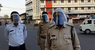 bhopal, 700 policemen, given face shield , save  corona