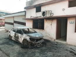 sehore, Unidentified miscreants, set fire , car parked outside,  CMO