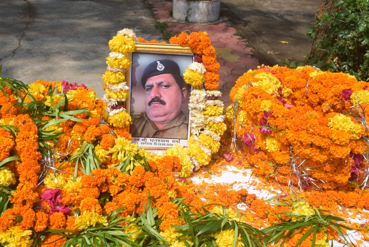 Sehore, Police constable, dies from Corona, final farewell , state honors