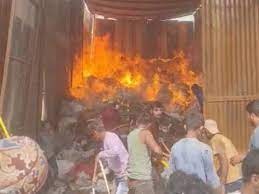बुरहानपुर में कबाड़ के गोदाम में लगी आग