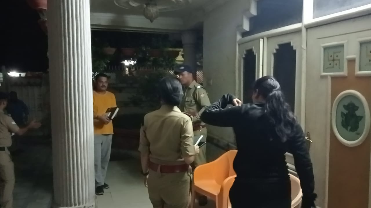 चैन लूट पीड़ित के घर पहुंचे एसएसपी
