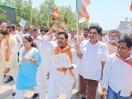 खटीमा में कांग्रेस कार्यकर्ताओं ने किया प्रदर्शन