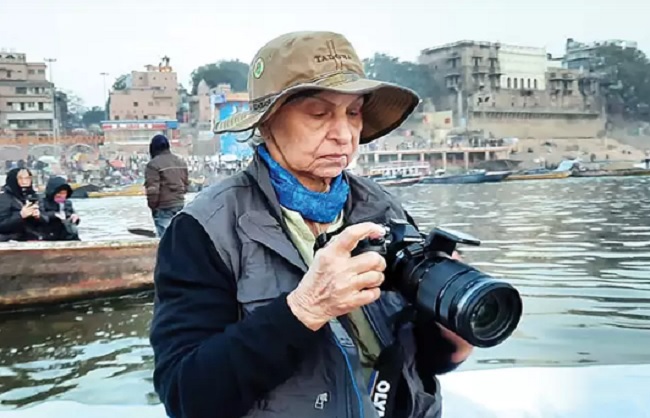 mumbai,82-year-old actress ,Waheeda Rehman ,captures the beauty of Banaras 