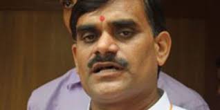 bhopal, Chief Minister Kamal Nath ,Vishnudutt Sharma, removing DGP ,save slapped collector