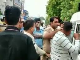 ujjain, After being arrested, he showed , police, "I am Vikas Dubey, Kanpur
