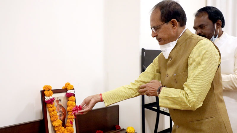 bhopal, CM Shivraj salutes, light festival ,Shri Guru Gobind Singh Maharaj