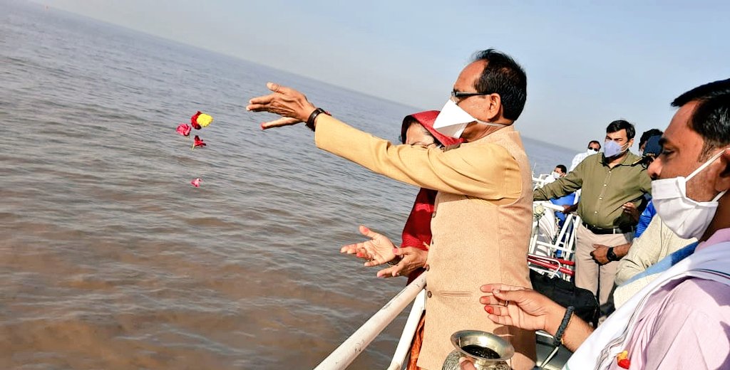 bhopal, CM Shivraj worships, mother Narmada ,Sangam site in Gujarat