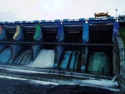 betul, rained overnight, three gates , Parasdoh Dam ,were opened