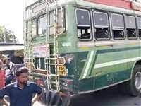 khandwa, bus trampled, teenager returning home 