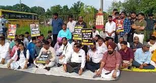 मणिपुर की घटना  पर कांग्रेस का धरना प्रदर्शन