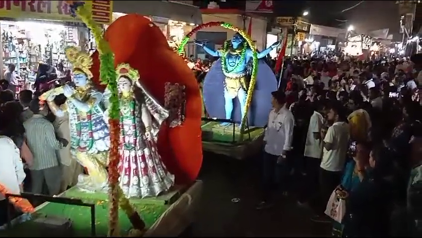 धूमधाम से निकली मंसा देवी की शोभायात्रा