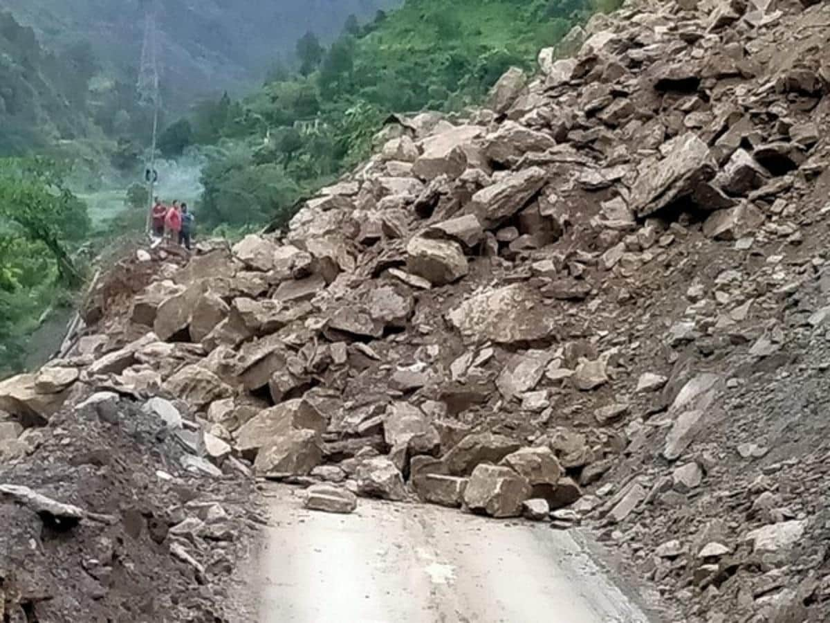 Car buried under debris on Gangotri 