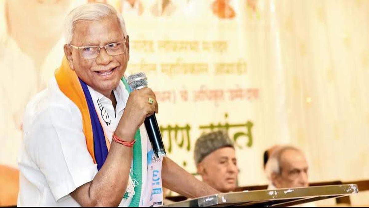 Veteran Maharashtra Congress leader passes away