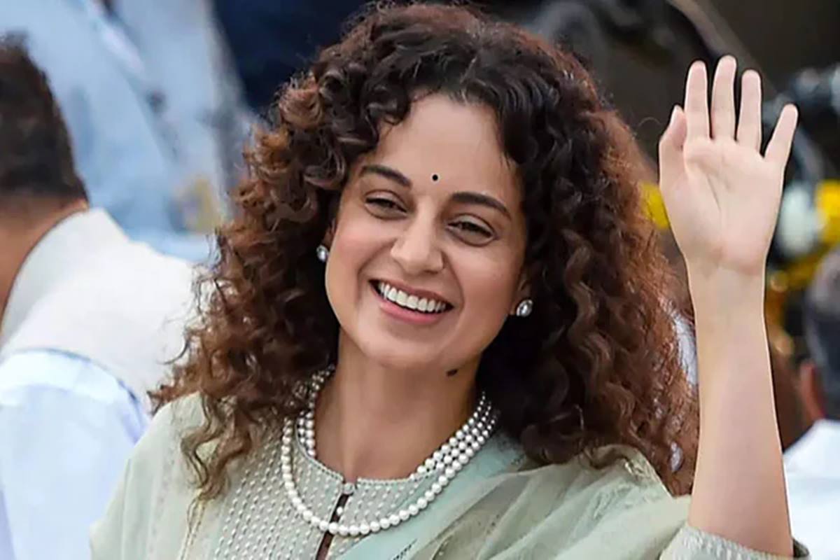 Kangana Ranaut again messes with Bollywood 