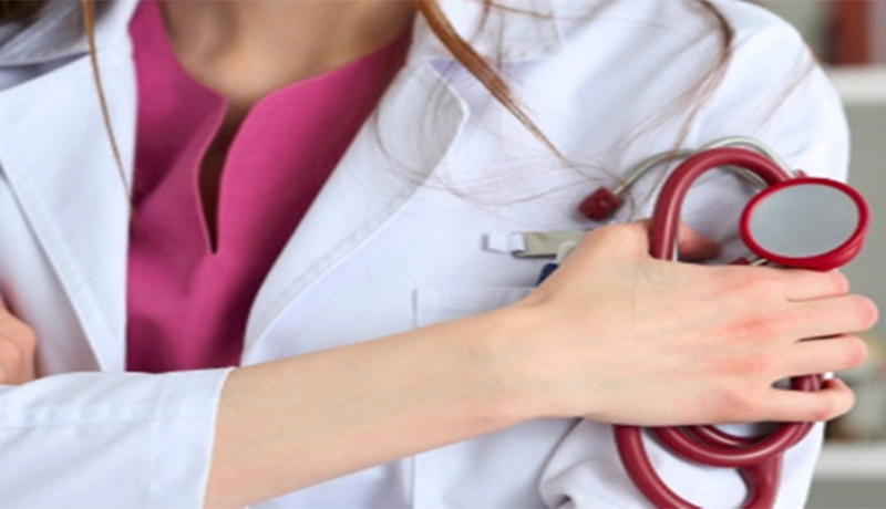 Patient scuffles with female doctor 