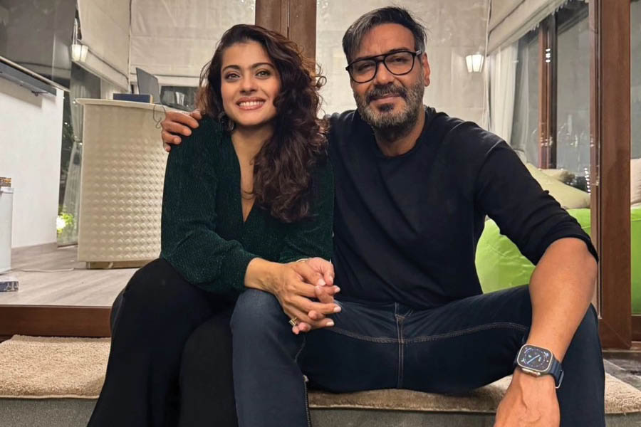  Kajol, Ajay Devgan 