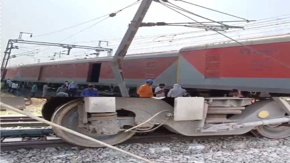 damoh, Empty parcel train ,derailed
