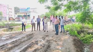 singroli,   municipal commissioner, inspected the roads