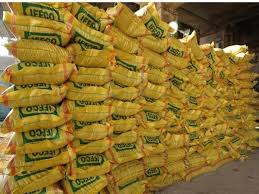 chatarpur, Farmers are troubled, shortage of fertilizers