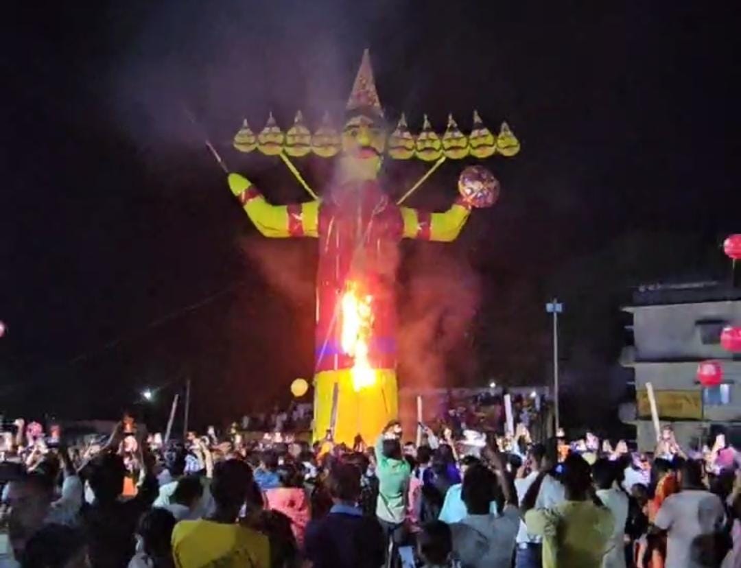 balrampur, Burning of 65 feet ,Ravana in Ramanujganj