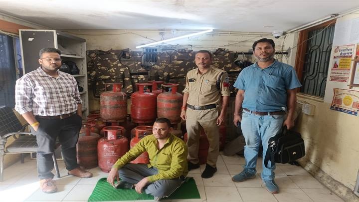 indore, Food department , gas cylinders