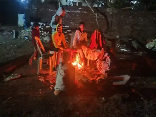   Balrampur, grip of cold, temperature falling daily