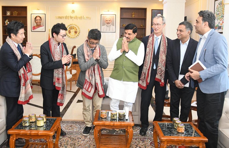 bhopal, Topan Specialty Films , Chief Minister