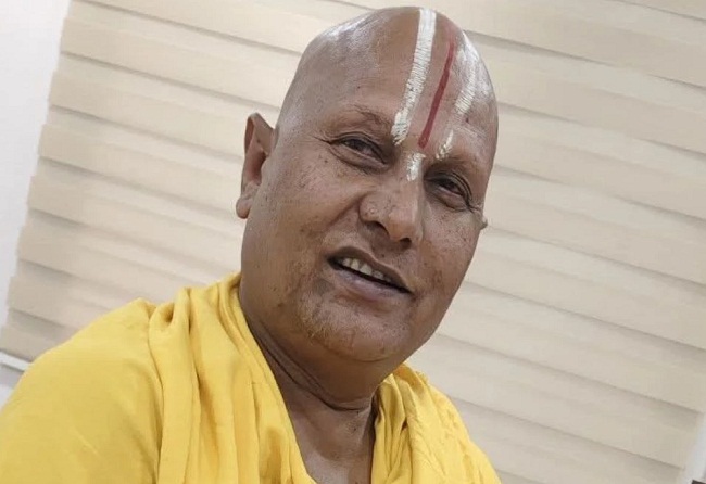 chatarpur, Mahant of Bhimkund Ashram ,commits suicide 
