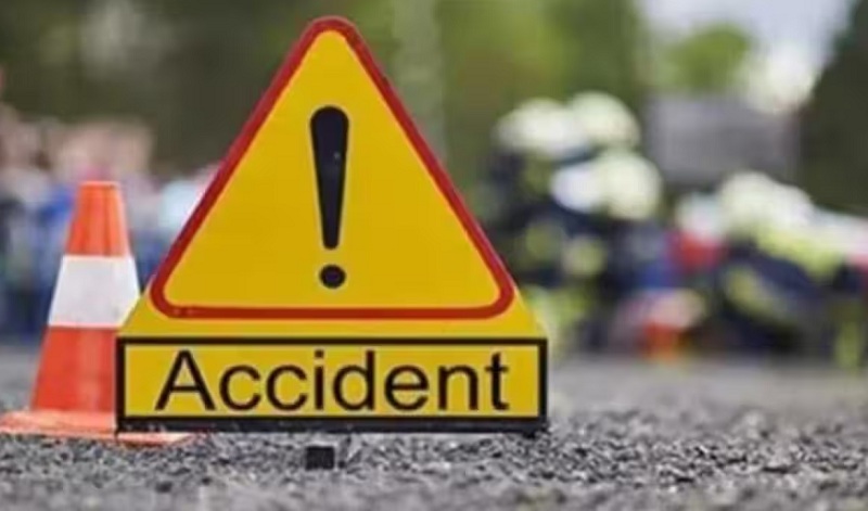 gwalior,   speeding dumper hit, bike 