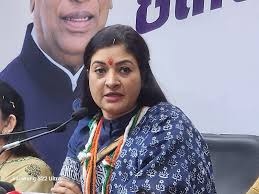 Alka Lamba,  visited Mahakal, said,identity, determined,name, work.