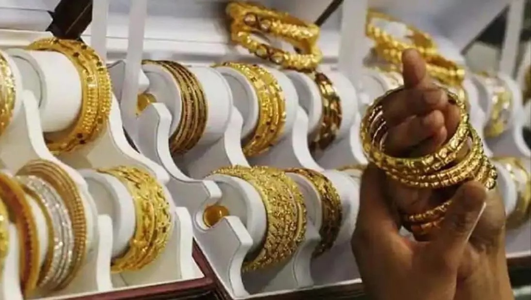 Bullion market falls, gold , silver prices fall sharply