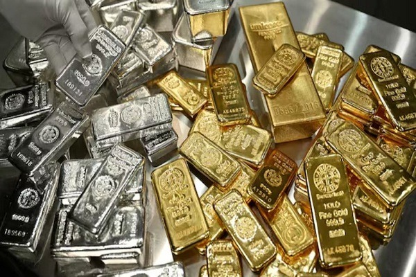 Bullion market falls, gold loses960, silver,2,600