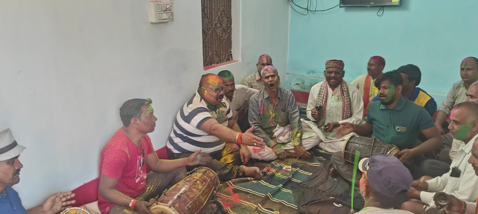 Holi Fagua celebrated,peace,enthusiasm in Singrauli