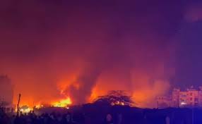 A massive fire broke out in Sadh Nagar, Palam, Delhi.