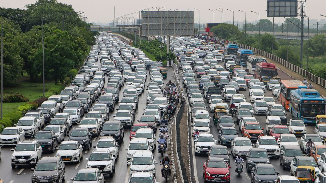 Delhi , traffic jams, 186 km ,expressway, tunnel project announced