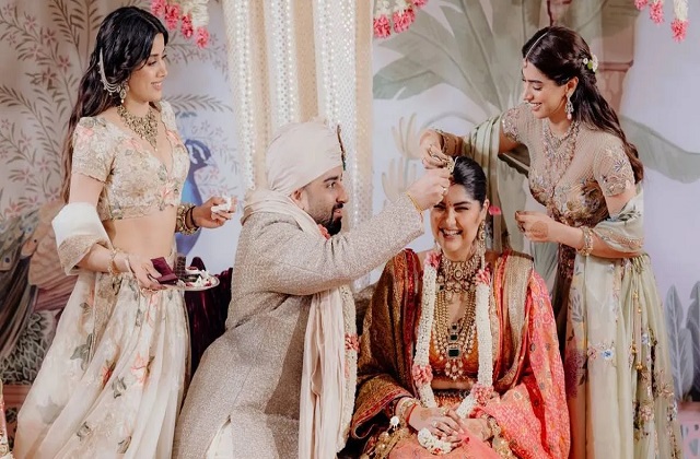 Anshula Kapoor,  Rohan Thakkar tie , knot