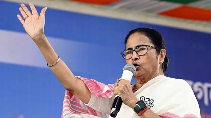 TMC rally; Mamata Banerjee slaps party workers 