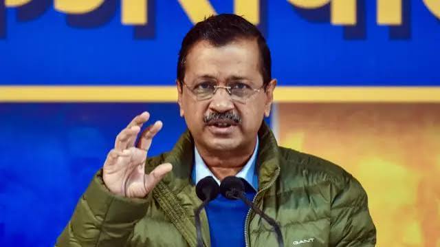 Arvind Kejriwal , central government,  petrol prices 
