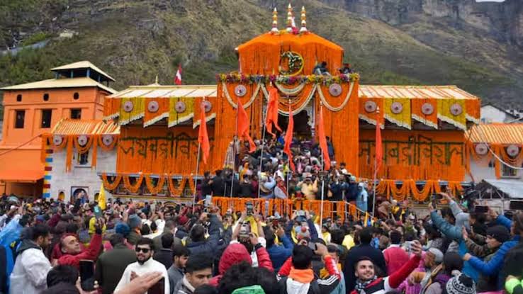 Controversy ,VIP darshan fee , Badrinath