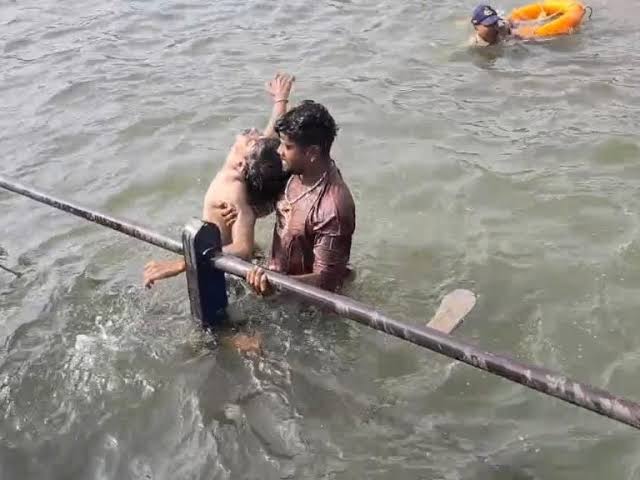 Omkareshwar, tragedy, SDRF jawan , boatman.