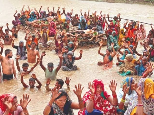 Administration , Barana River ,  sit-in protest ,  hunger strike