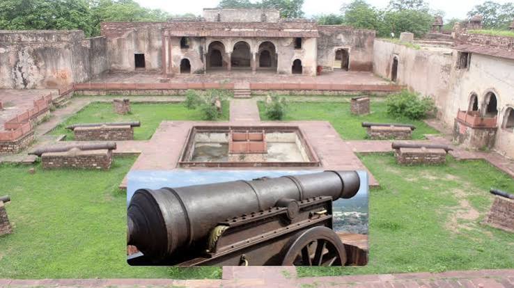 Two arrested,  cannon , Narwar Fort,  missing.