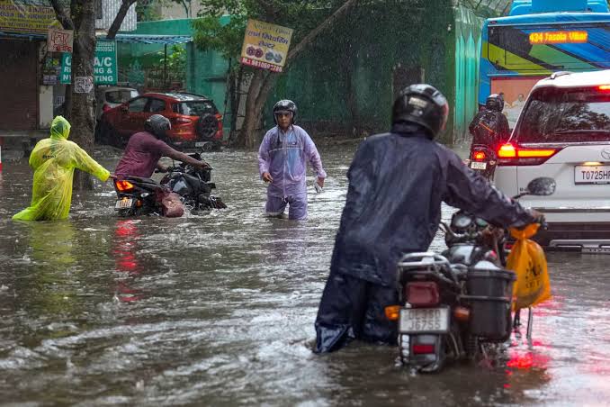Alert , 72 hours, heavy rain, MP,17 districts