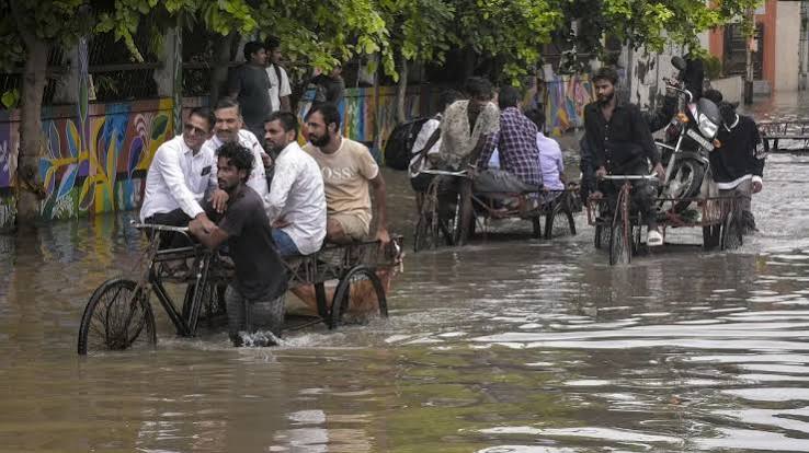 Rain, country; waterlogging ,traffic , states