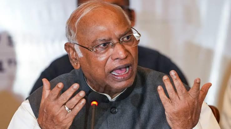    Kharge’s remarks heat up politics in Bihar